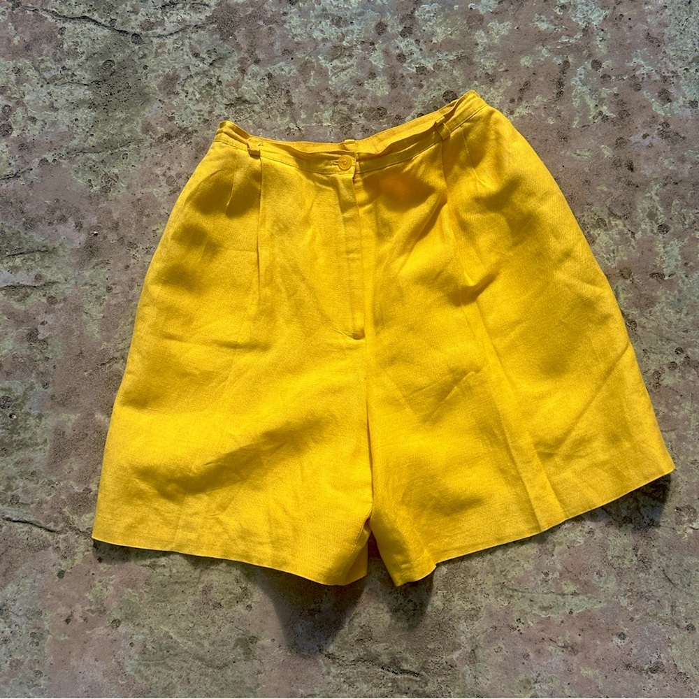 Vintage Harvé Benard Yellow Pleated Bermuda Shorts